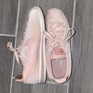 Nike pink velvet shoes